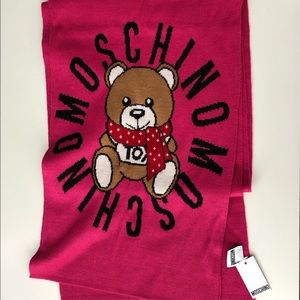 Moschino teddy bear scarf